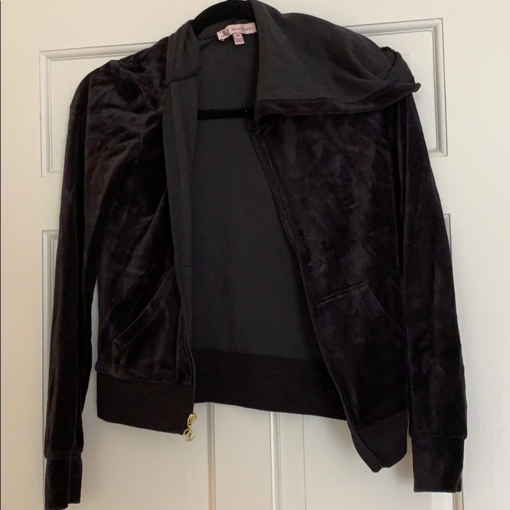 Juicy black velvet jacket!